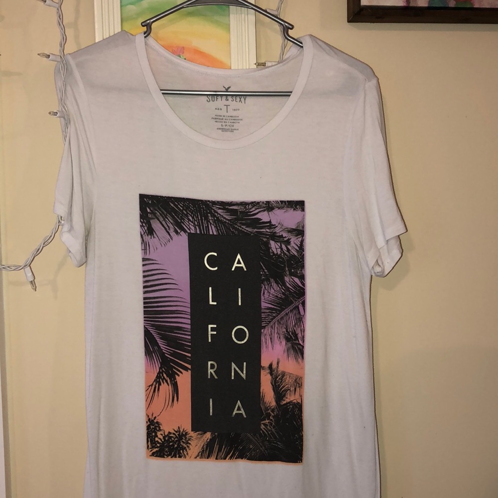 American Eagle tee